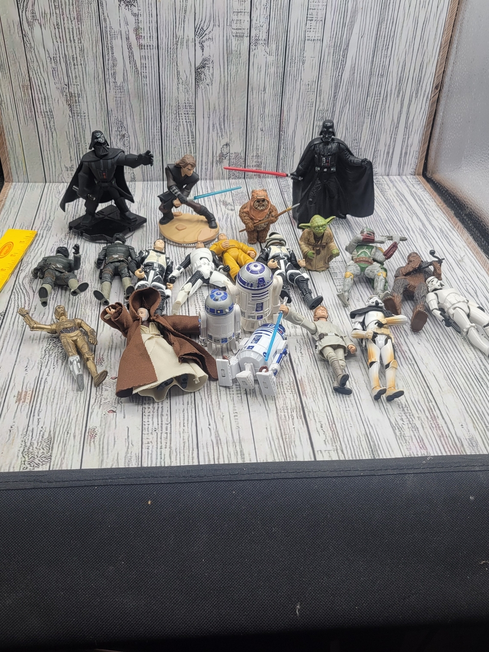 Star Wars - Lot Of 21 Star Wars Characters.